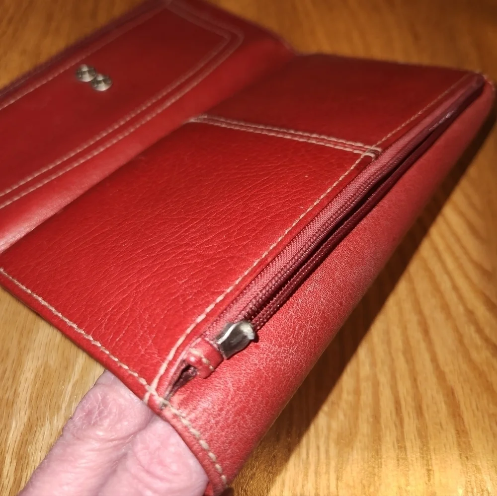FOSSIL Red Leather Wallet  SAVE 15%! EUC